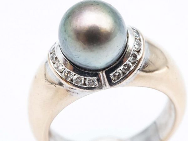 Mesure et art du temps - White Gold Ring with a Tahitian Pearl and Diamonds