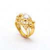 Mesure et art du temps - 18 Karats Yellow Gold Lace Tank Ring with a Diamond