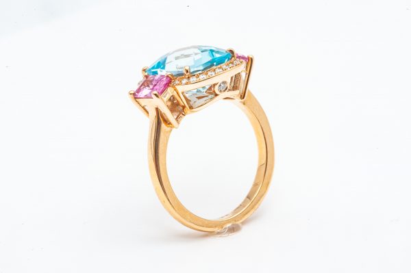 Mesure et art du temps - Mesure et art du temps - 18 Carat Yellow Gold Topaz, Pink Sapphire and Diamond Ring. Bijoutier - Joaillier - Horloger - France - Vannes - Jewelrys - Precious Stones