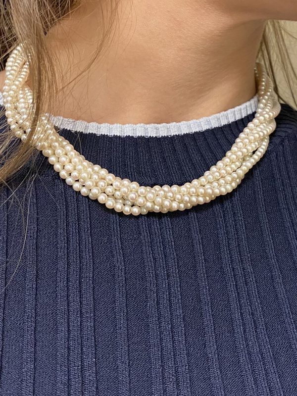 Mesure et art du temps - 6 Row Cultured Pearls Necklace . Bijoutier - Joaillier - Atelier de bijouterie - 18 carats - Yallow Golds - Vannes - Bretagne - Morbihan - France