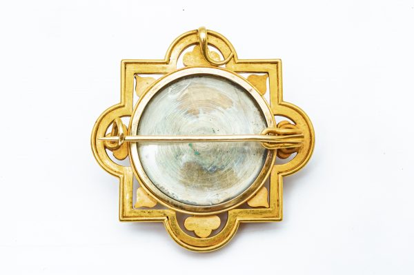 Mesure et art du temps - Antique Religious Brooch Micro Mosaic 18K Yellow Gold . Bijoutier - Joaillier - Bijoux anciens - Horloger - Horlogerie - Vannes - France - Bretagne - Morbihan