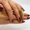 Mesure et art temps - Thimble in 18 carat yellow gold Thimble in solid 18 carat gold finely chiseled by hand Diameter : 1,6 cm Height : 2,5 cm