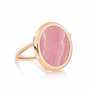 Mesure et art du temps - An abstract mouth for a French Kiss. Delicate and surreal, because we all want Amore now. 18K rose gold and rhodochrosite ring size of the pattern : 18 mm