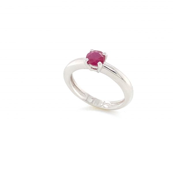 Mesure et art du temps - Mesure et art du temps - Ruby and White Gold Solitaire Ring 0.8 carat round cut ruby set in 18k white gold Size 54 FR, N UK, 7 US