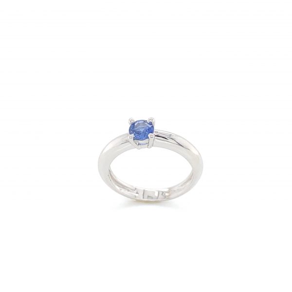 Mesure et art du temps - Solitaire Ring in 18K White Gold with Ceylon Sapphire 0.520 carats Ceylon sapphire mounted on 18k white gold Size 53 FR, M UK, 6.75 US