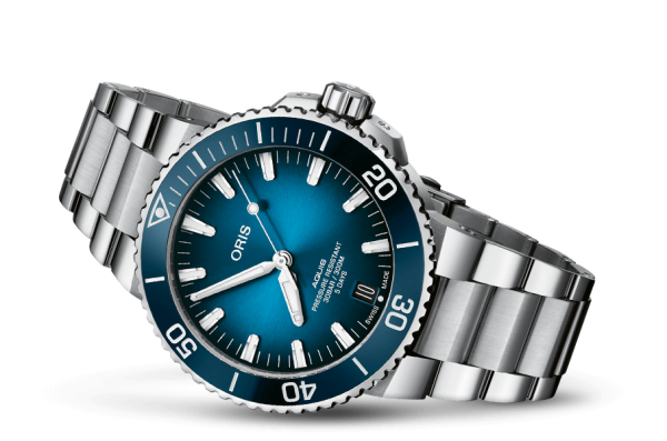 Aquis Blue Date